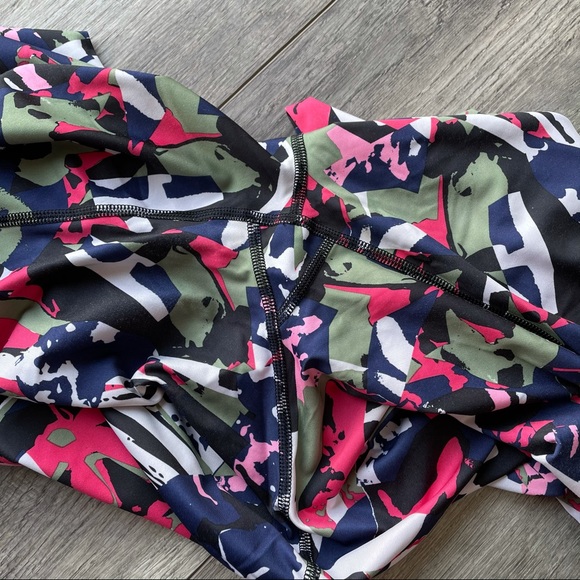 lululemon wunder under pant III - Picture 11 of 14